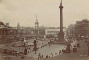Vykort med en bild av Trafalgar Square av English Photographer