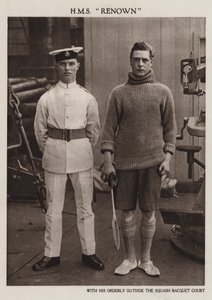Prince of Wales med sin ordningsman ombord på HMS Renown (s/v foto) av English Photographer