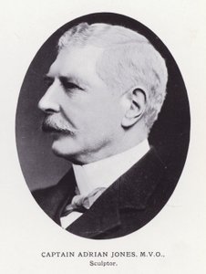 Prominent Men of London: Kapten Adrian Jones (s/v foto) av English Photographer