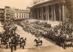 Drottning Victoria, diamantjubileumsprocession som når St Pauls, 1897 av English Photographer