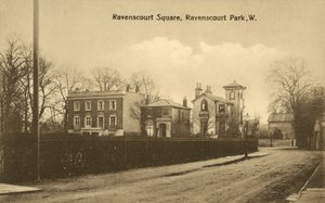 Ravenscourt Square, Ravenscourt Park, London (s/v foto) av English Photographer