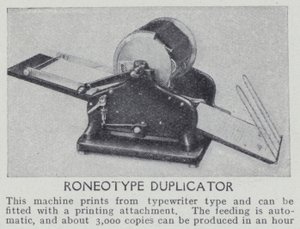 Roneotype duplikator (s/v foto) av English Photographer