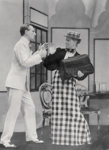 Scene fra vigtigheden af at være seriøs, af Oscar Wilde (1854-1900) på Lyric Hammersmith, den 7. juli 1930 swed av English Photographer