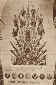Scottish National War Memorial: The Scottish Yeomanry (svartvitt foto) av English Photographer
