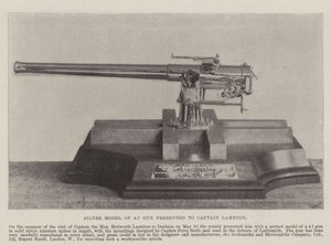 Silvermodell av 4.7 Gun presenterad för kapten Lambton av English Photographer