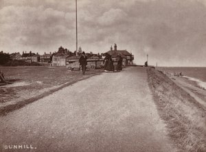 Southwold: Gunhill (s/v foto) av English Photographer