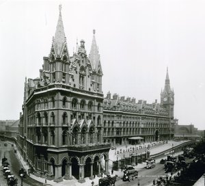St Pancras järnvägsstation; fotografi från april 1899 av English Photographer
