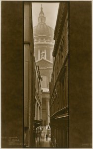 St Pauls Cathedral från Canon Alley av English Photographer