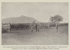 Den anglo-portugisiska expeditionen till brittiska centralafrika, hennes majestäts kommissionär som talar till sikhernas kontingent, brittiska centralafrikanska gevär av English Photographer