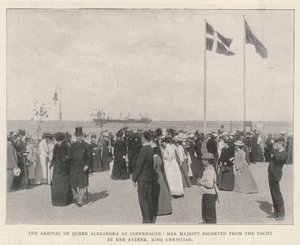 Drottning Alexandras ankomst till Köpenhamn, hennes majestät eskorterad från yachten av hennes far, kung Christian av English Photographer