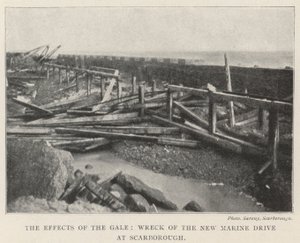 The Effects of the Gale, vraket av New Marine Drive vid Scarborough av English Photographer