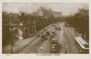 The Embankment, London av English Photographer