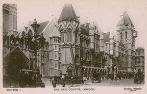 The Law Courts, London av English Photographer