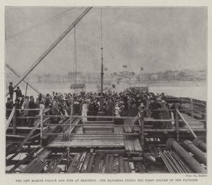 Det nya marinpalatset och piren i Brighton, borgmästarinnan fixar paviljongens första kolumn av English Photographer