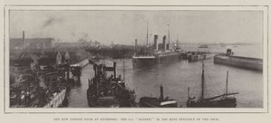 The New Sandon Basin i Liverpool, SS Oceanic i huvudingången till Dock av English Photographer