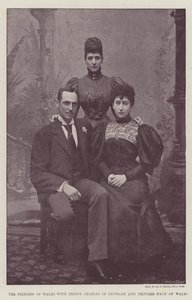 Prinsessan av Wales med prins Charles av Danmark och prinsessan Maud av Wales av English Photographer