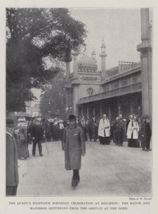 Queens åttioårsfirande i Brighton, borgmästaren och borgmästarinnan återvänder från gudstjänsten vid kupolen av English Photographer