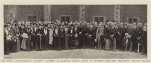 Royal Archaeological Societys möte på Hampton Court, grupp av medlemmar med presidenten, Viscount Dillon av English Photographer