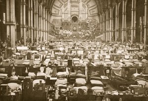 The Sleeping Hall, Alexandra Palace, illustration från tyska fångar i Storbritannien (fotogravyr) av English Photographer