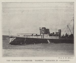 Torpedo-Destroyer Dasher, skadad i kollision av English Photographer
