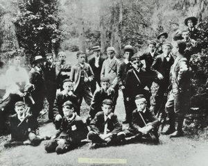 London School Boards första skolresa. Barn från Bell Road Higher Grade School, Peckham besöker ett koleri i Forest of Dean, 1896 av English Photographer
