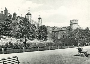 Tower of London från Wharf av English Photographer