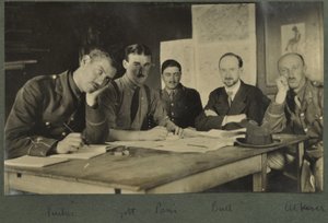 Tucker, Golt, Paris, Bull, Atkins, ca 1916 av English Photographer