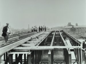 Vauxhall Bridge: rivning, 1898 av English Photographer