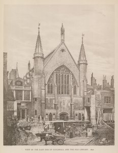 Utsikt över den östra änden av Guildhall, London, och det gamla biblioteket, 1870 av English Photographer