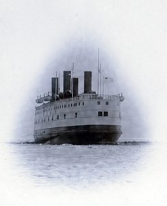 Gård nr. 647, Baikal. Visar en aktervy över den isbrytande tågfärjan Baikal av English Photographer