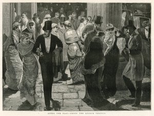 Efter pjäsen - under Lyceum Portico av English School