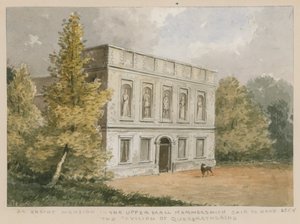 En gammal herrgård i den övre köpcentret, Hammersmith, sägs ha varit drottning Katherines paviljong (wc på papper) av English School