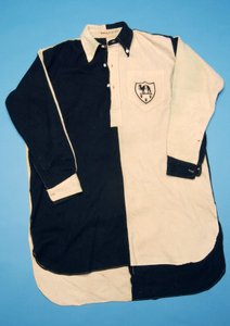 Svart och vit fotbollströja, 1930-tal (bomull) av English School