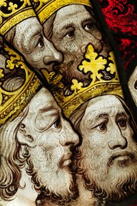 Bevarad del från Great East Window på York Minster: "The Elders Worship God" av English School