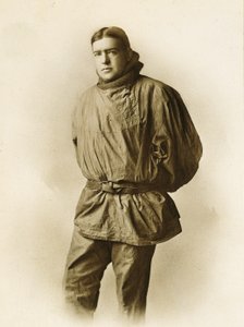 Ernest Shackleton (s/v foto) av English School