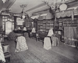 Inredningsdraperiavdelning, Harrods (litho) av English School