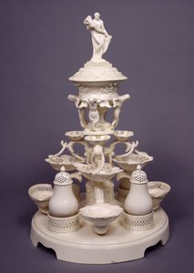 Grand Plat de Menage eller, bord mitt i Leeds Pottery, ca 1780 (creamware) av English School