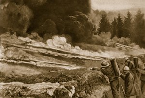 Flytande eld, först anställd av tyskarna, framgångsrikt antagen av de allierade, 1914-19 av English School
