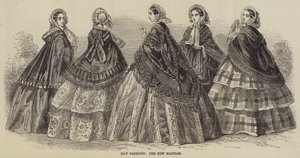 May Fashions, the New Mantles (gravyr) av English School