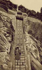 North Devon: Cliff Railway, Lynmouth till Lynton (litografi) av English School