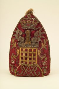 Officers grenadjärmössa, 1708 ca av English School