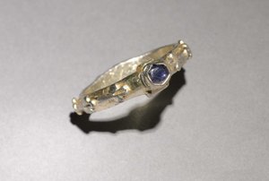 Ring, 1300-tal av English School