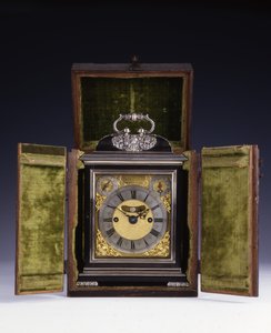 The Barnard Tompion, Tompion and Banger, London, nr 460, slående klocka med fäste, ca 1708 (ebenholts & silver) (se även 745882-87) av English School