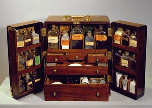 Traveling Pharmacy, ca 1820 (mahogny) av English School
