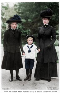 Drottning Mary, prinsessan Mary och prins John, 1910-talet