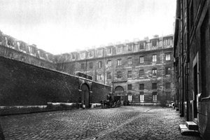Courtyard of Saint Lazare kvinnofängelse, Paris, 1931.