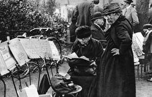 Frimärksförsäljare på Champs Elysees, Paris, 1931. av Ernest Flammarion