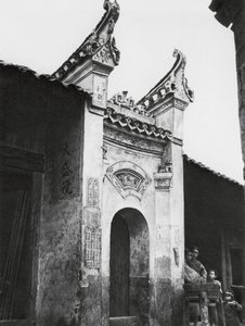 Hunan, ingång till hus (svartvitt foto) av Ernst Boerschmann