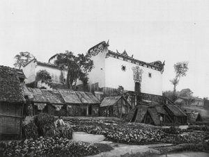 Wanhien, Huan hou kung, Szechuan, general Chang Feis minnestempel på Yangtzeflodens höga strand (svartvitt foto) av Ernst Boerschmann