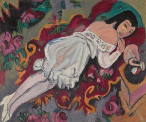 Flicka i vit underklänning av Ernst Ludwig Kirchner